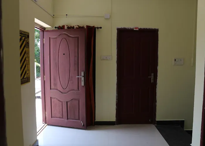 Renu Residency On The Way To Isha Yoga Centre- Adiyogi Near Maruthamalai